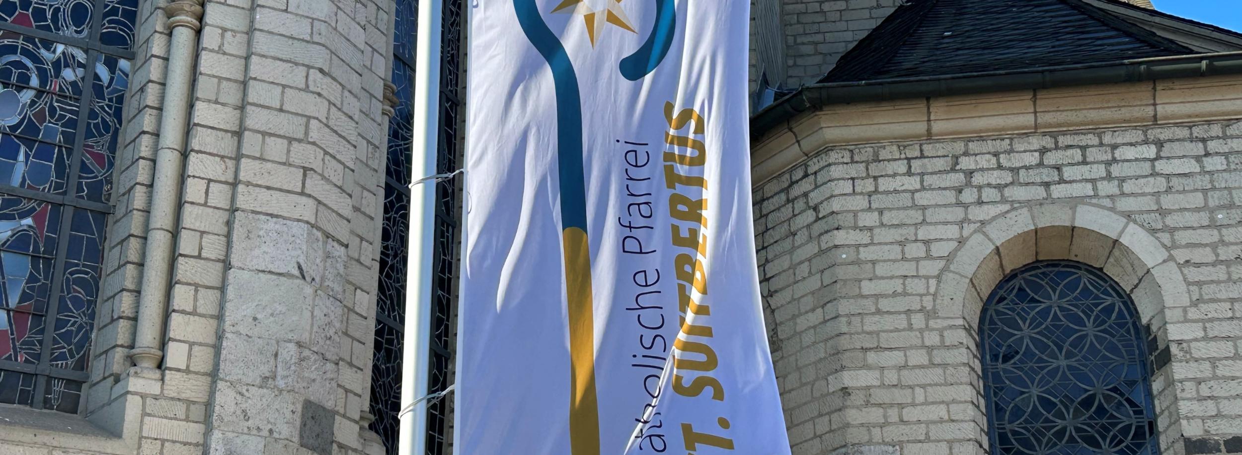 Flagge Pfarrei St. Suitbertus 2